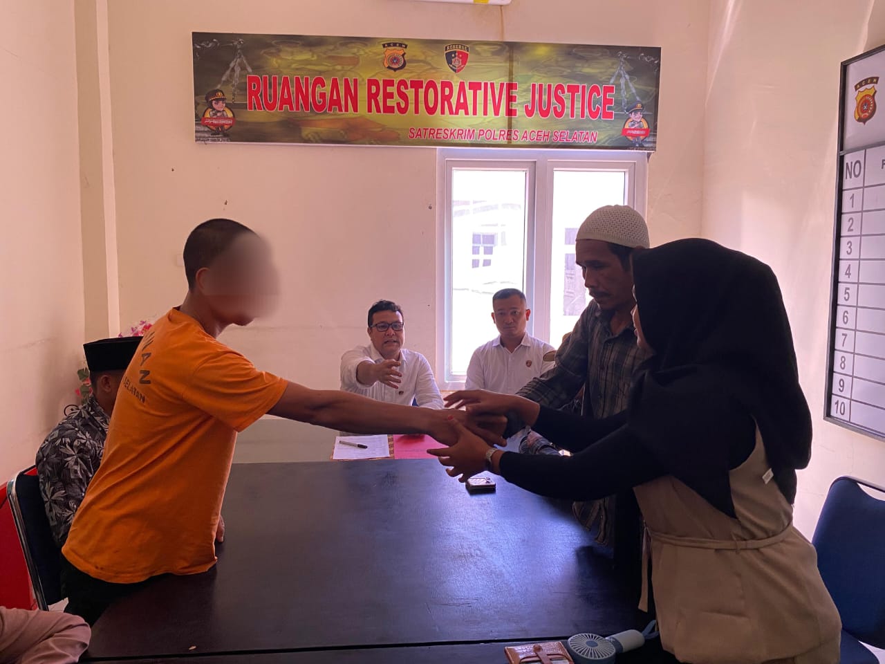 Satreskrim Polres Aceh Selatan Laksanakan Restorative Justice Kasus Penganiayaan