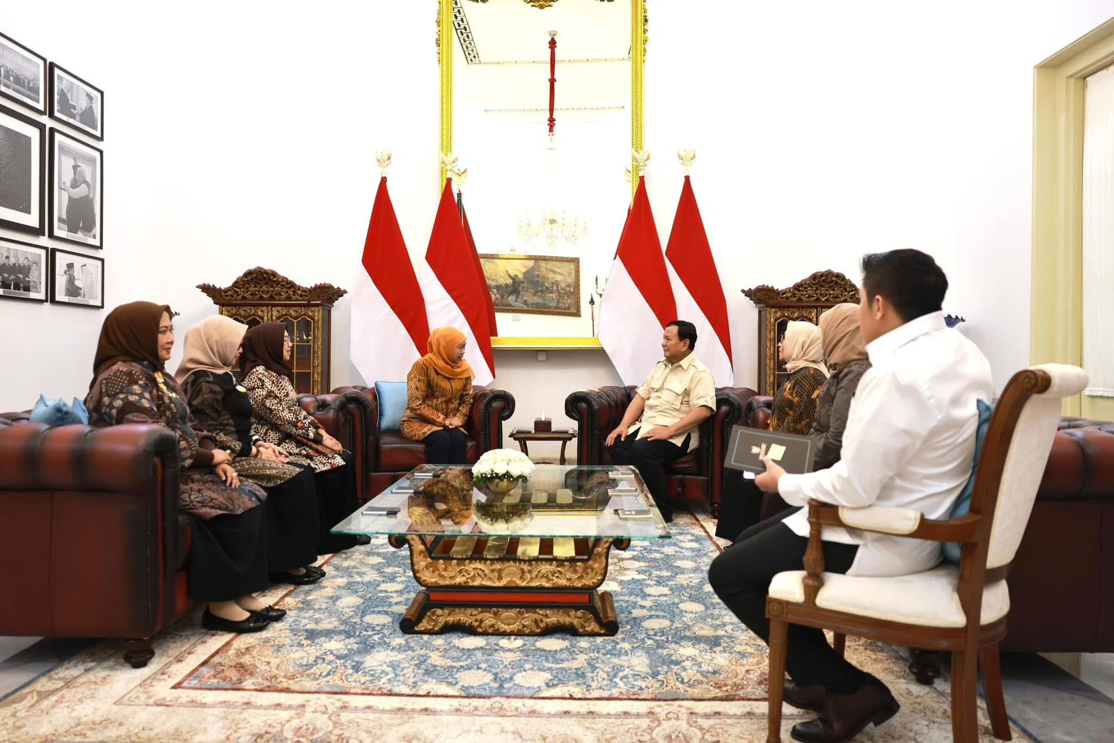 Presiden Prabowo Menerima Audiensi Ketua Umum Pimpinan Pusat Muslimat NU