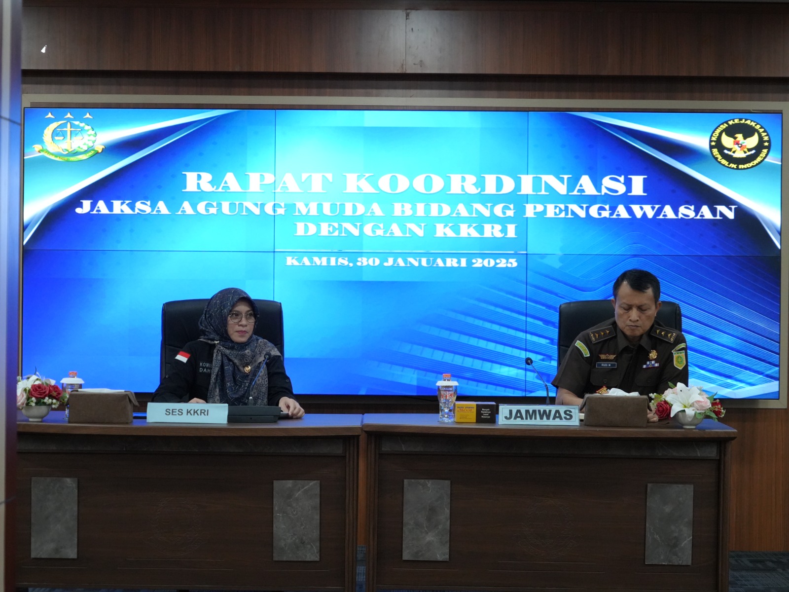 Rapat Tindak Lanjut Antara Jaksa Agung Muda Bidang Pengawasan dan Komisi Kejaksaan RI