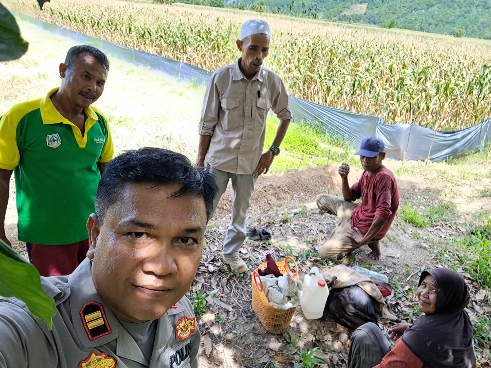 Kapolsek Kluet Timur Kunjungi Lahan Pertanian Masyarakat Guna Dukung Ketahanan Pangan Nasional