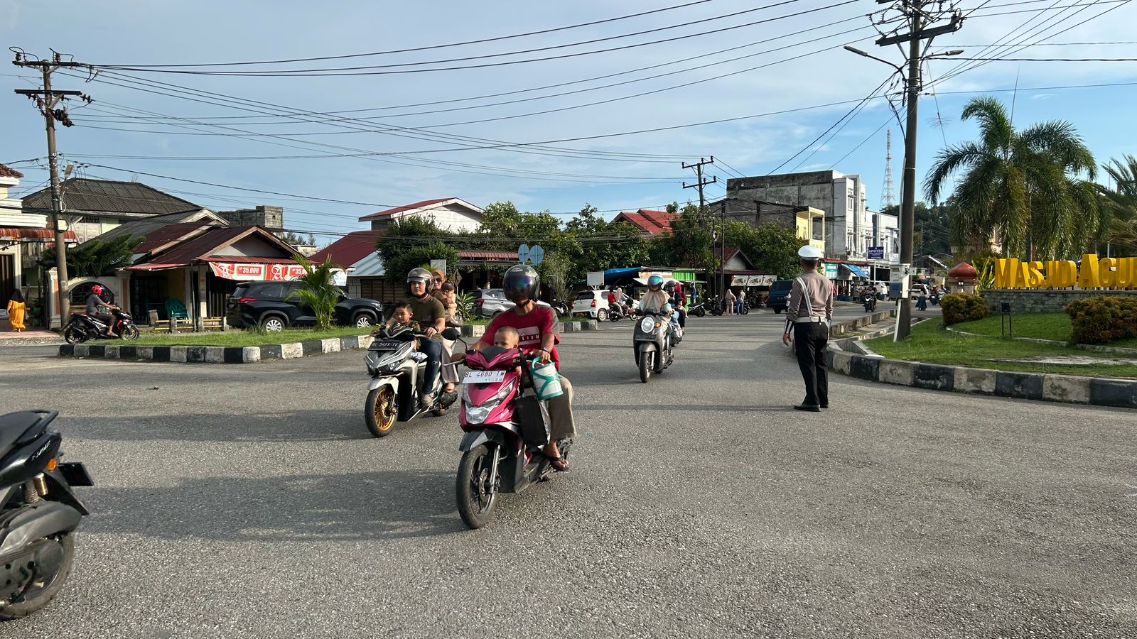 Berikan Rasa Aman, Satlantas Polres Aceh Selatan Tertibkan Lalu Lintas Jelang Berbuka Puasa
