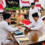 Presiden dan Wapres Menyerahkan Zakat ke Baznas di Istana Negara