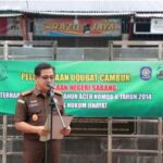 Kejari Sabang Melaksanakan Uqubat Cambuk Pelanggar Syariat Islam