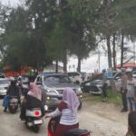 Ciptakan Suasana Idul Fitri Damai dan Kondusif, Personel Pos Pam Ketupat Seulawah 2025 Polres Aceh Selatan Patroli di Tempat Wisata