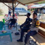 Masih Dalam Suasana Idul Fitri, Bhabinkamtibmas Polsek Kluet Timur Sambangi Warga