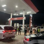 Antisipasi Guantibmas, Pos Pam Ops Ketupat Seulawah Lakukan Pengamanan dan Pengaturan di SPBU