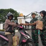Kodam IM bagikan 178 Paket Makanan pada Jum’at Berkah