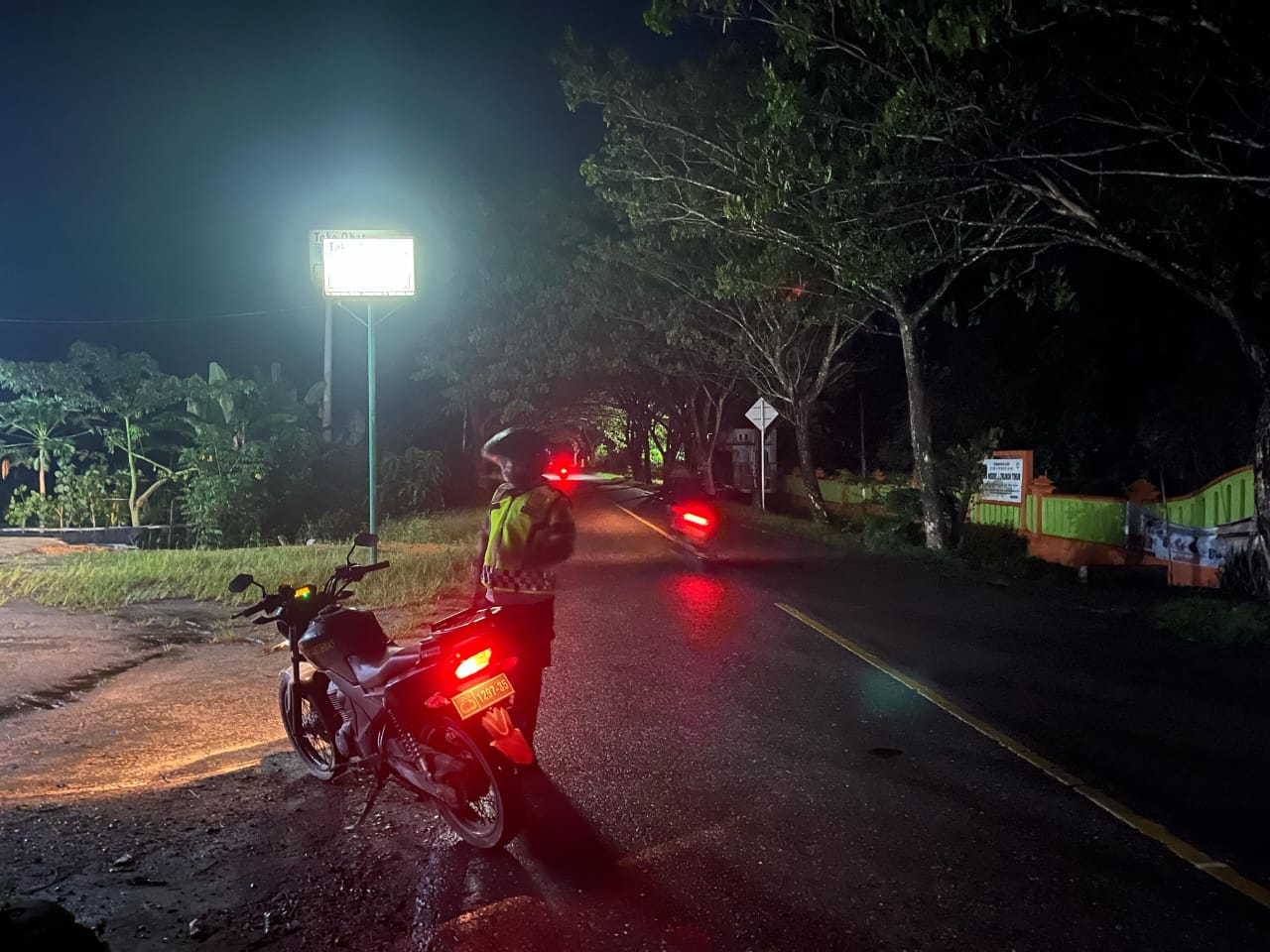 Patroli Malam Polsek Trumon Timur Upaya Preventif Timbulnya Gangguan Keamanan