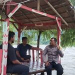 Perkuat Silaturahmi dan Sinergitas, Bhabinkamtibmas Polsek Kluet Tengah Sambangi Warga