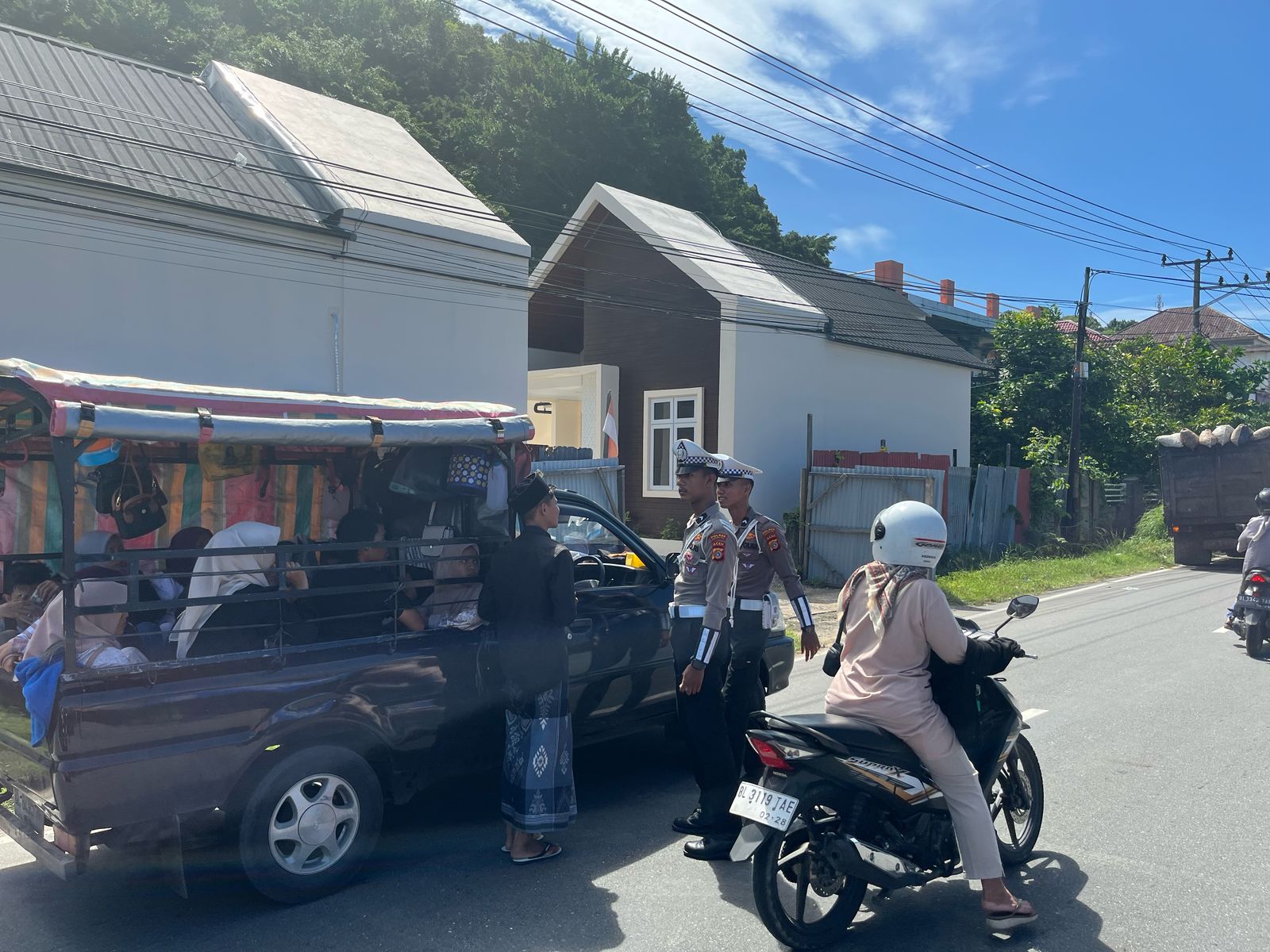 Cegah Kecelakaan, Sat Lantas Polres Aceh Selatan Berikan Himbauan Kamseltibcarlantas Secara Humanis