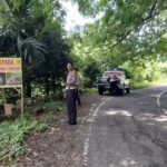 Satlantas Polres Aceh Selatan Pasang Spanduk Himbauan Keselamatan di Lokasi Rawan Longsor