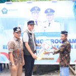 Program 100 Hari Kerja, Bupati Mirwan Serahkan Rumah Layak Huni kepada Ainuddin