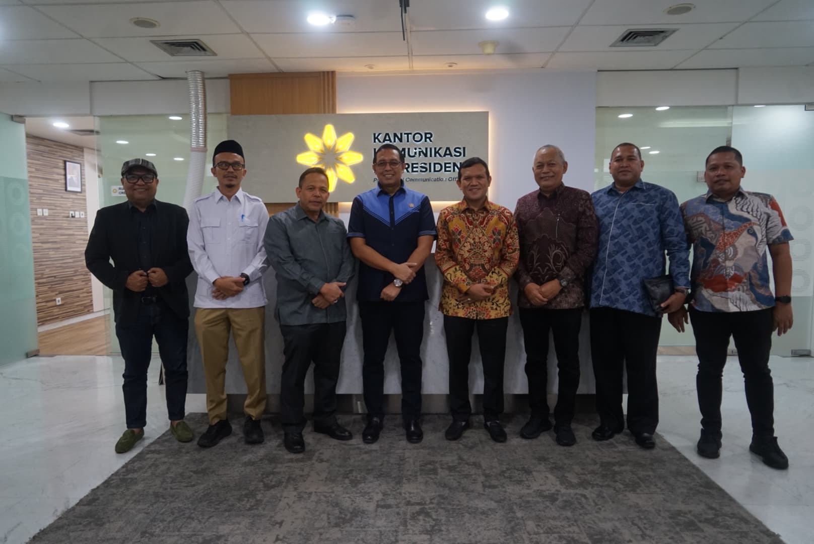 Bertemu Kepala Kantor Komunikasi Kepresidenan, Wagub Aceh Dorong Percepatan Revisi UUPA