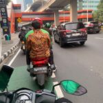 Gunakan Ojol, Wagub Aceh Terobos Kemacetan Jakarta Demi Perjuangkan Dana Otsus Aceh