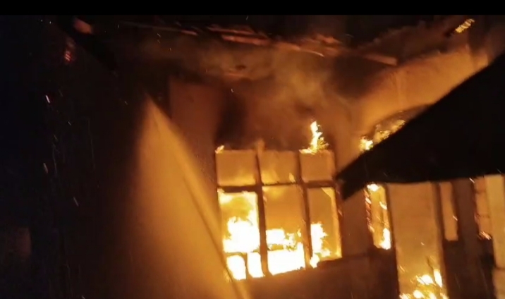 Ruang Perpustakaan Sekolah Dasar Negeri 3 di Aceh Selatan Terbakar