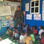 Pangdam IM Puji Inisiatif Satgas Yonif 112/DJ Ajarkan Membaca dan Menulis Anak-anak Puncak Jaya