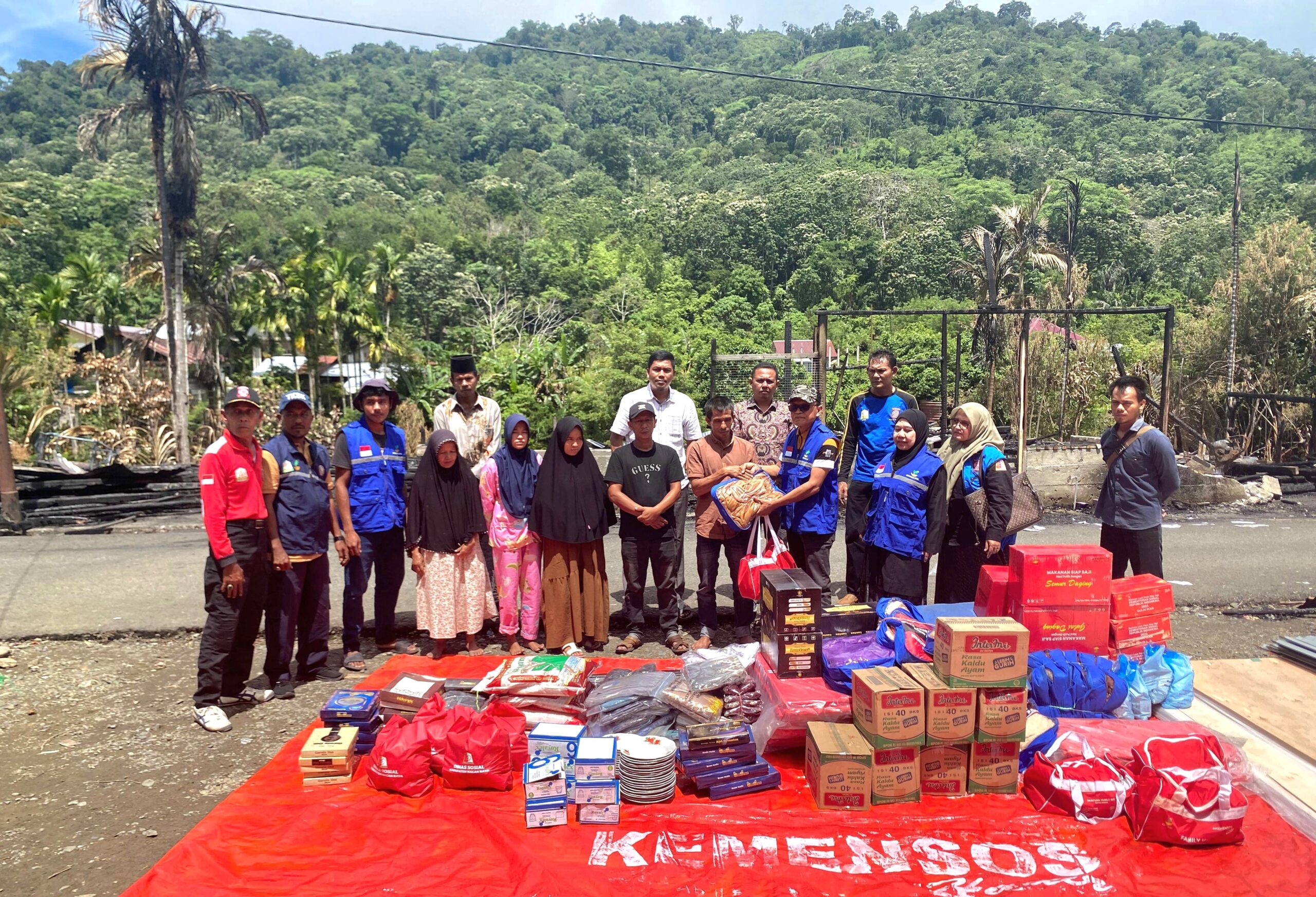 Pemkab Nagan Raya Salurkan Bantuan Masa Panik dan Mesin Pompa Air ke Beutong Ateuh Banggalang