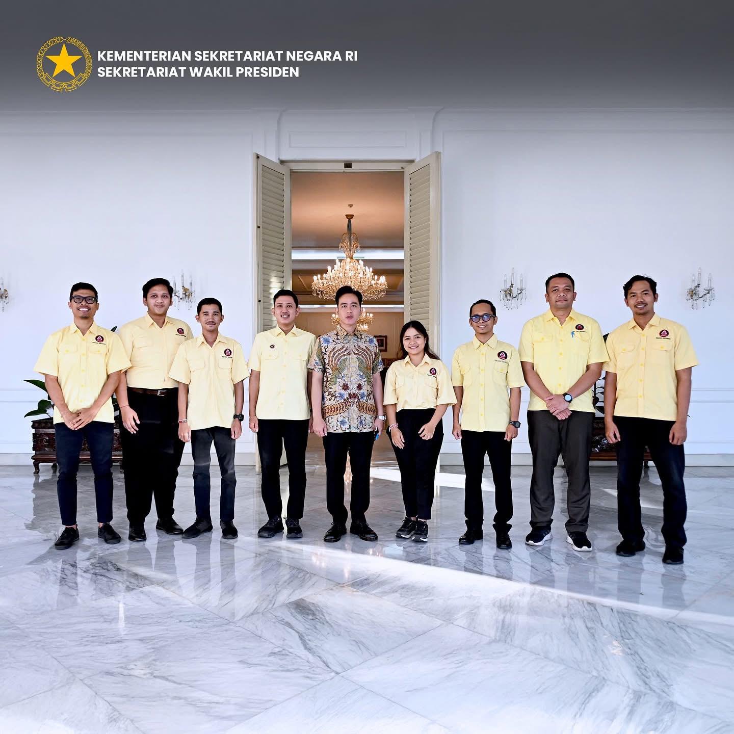 Gibran Menerima Audiensi Pengurus Peradah Indonesia di Istana Wapres