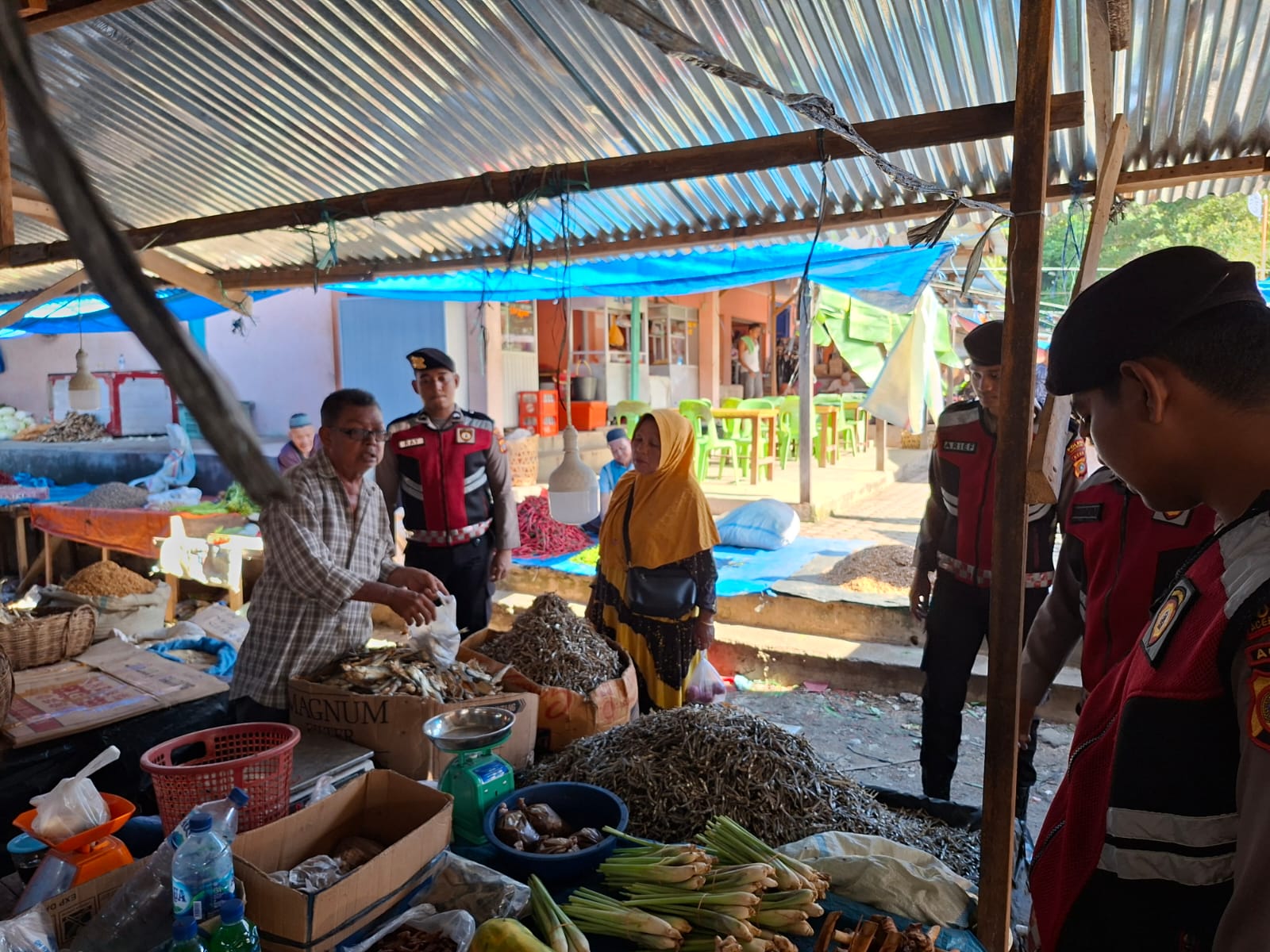 Sat Samapta Polres Aceh Selatan Gelar Patroli Dialogis di Sejumlah Titik Keramaian