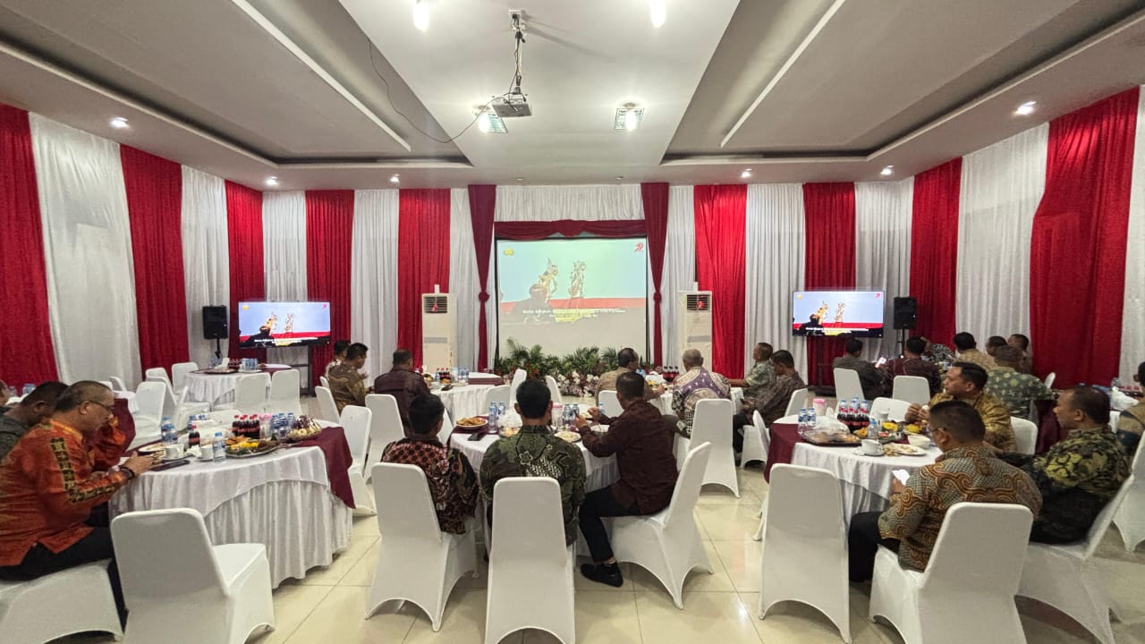 Polda Aceh dan Jajaran Saksikan Secara Virtual Pergelaran Wayang Kulit Lakon Amartha Binangun