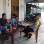 Sambang Warga, Polsek Samadua Berikan Himbauan Kamtibmas dan Dengarkan Keluhan Masyarakat