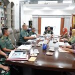 Mayjen TNI Niko Fahrizal Pimpin Rapat Percepatan Renovasi SD Kartika XI-1 Banda Aceh