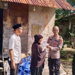 Jumat Berkah, Polsek Meukek Salurkan Bantuan Sembako kepada Warga Kurang Mampu