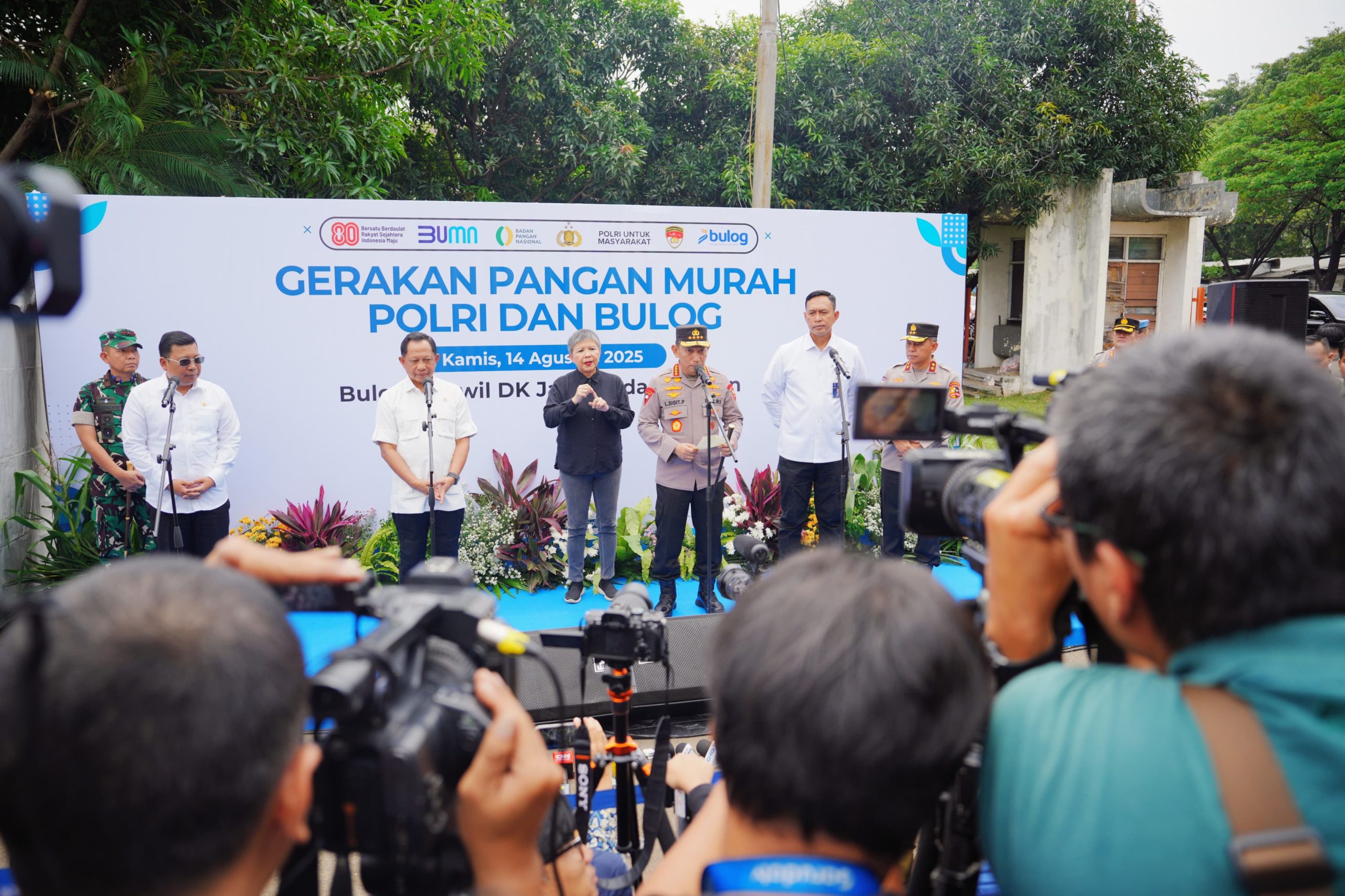 Kapolri Hadiri Kick Off GPM Serentak se-Indonesia, 2.424 Ton Beras SPHP Disalurkan ke Masyarakat Hari Ini