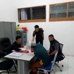 Satreskrim Polres Aceh Selatan Serahkan Tersangka dan Barang Bukti Kasus ITE ke Kejaksaan Negeri Tapaktuan