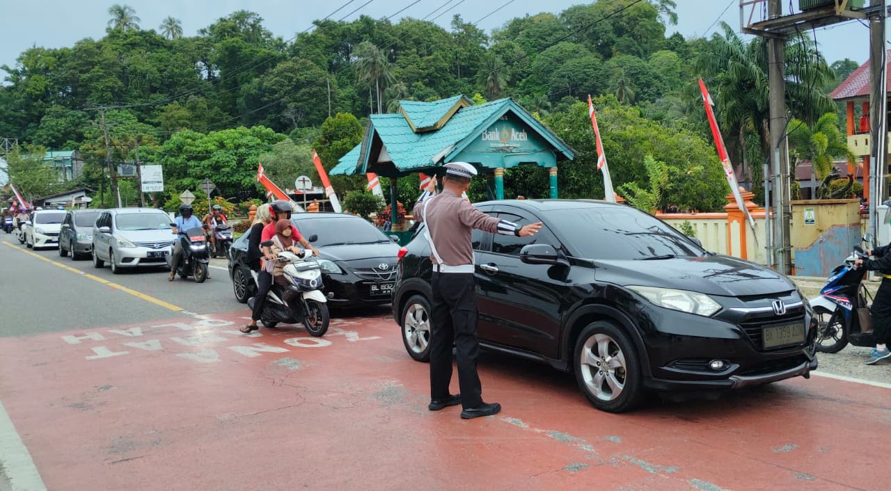 Satlantas Aceh Selatan Hadir di Titik Strategis, Pastikan Lalu Lintas Lancar