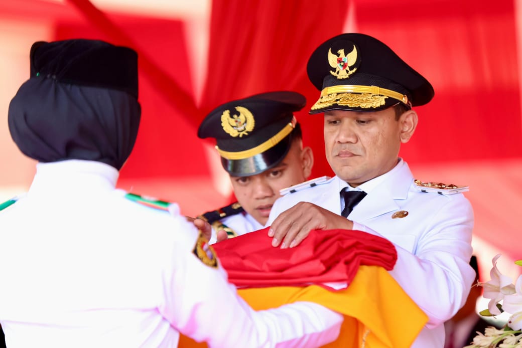 Wagub Aceh Fadhlullah Jadi Inspektur Upacara Penurunan Bendera di Blang Padang