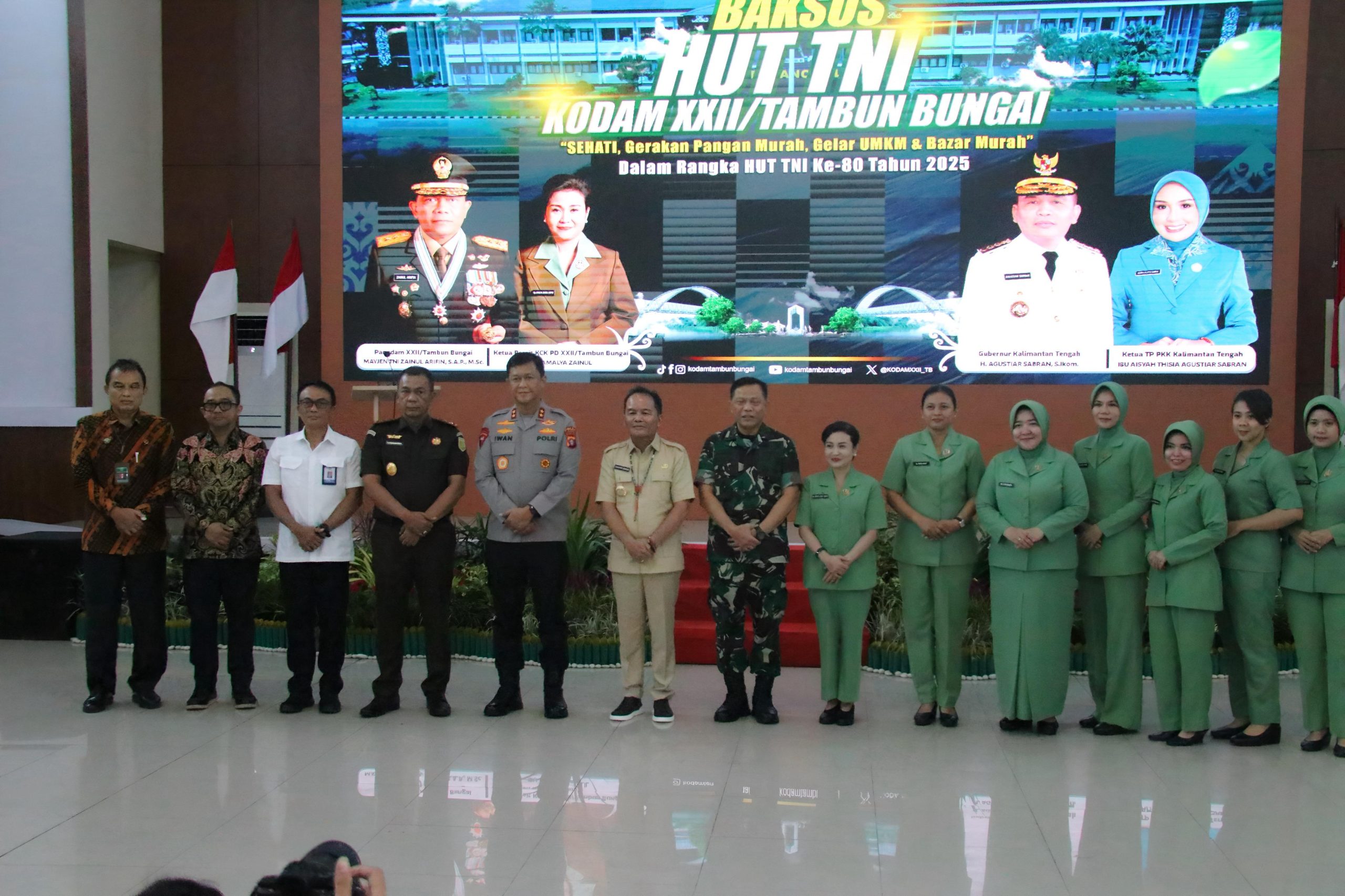 Perkuat Sinergi, Kapolda Kalteng Hadiri Bakti Sosial HUT ke-80 TNI Bersama Gubernur di Kodam XXII/Tambun Bungai