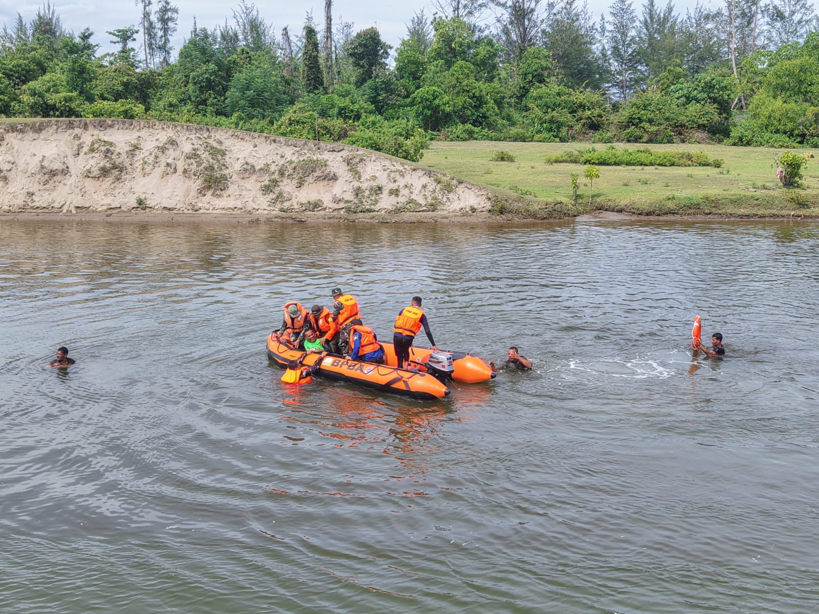 ‎Kodim 0107/Aceh Selatan Gelar Latihan Lapangan Penanggulangan Banjir