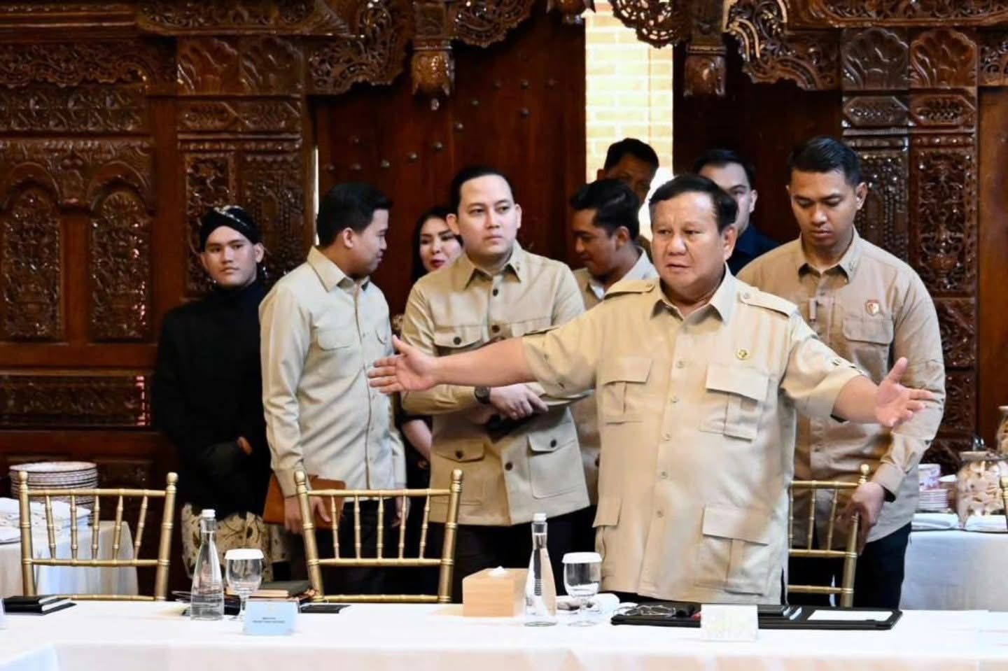 Prabowo Pimpin Rapat Terbatas bersama Jajaran Kabinet Merah Putih Fokus Perkuat Kemandirian Nasional