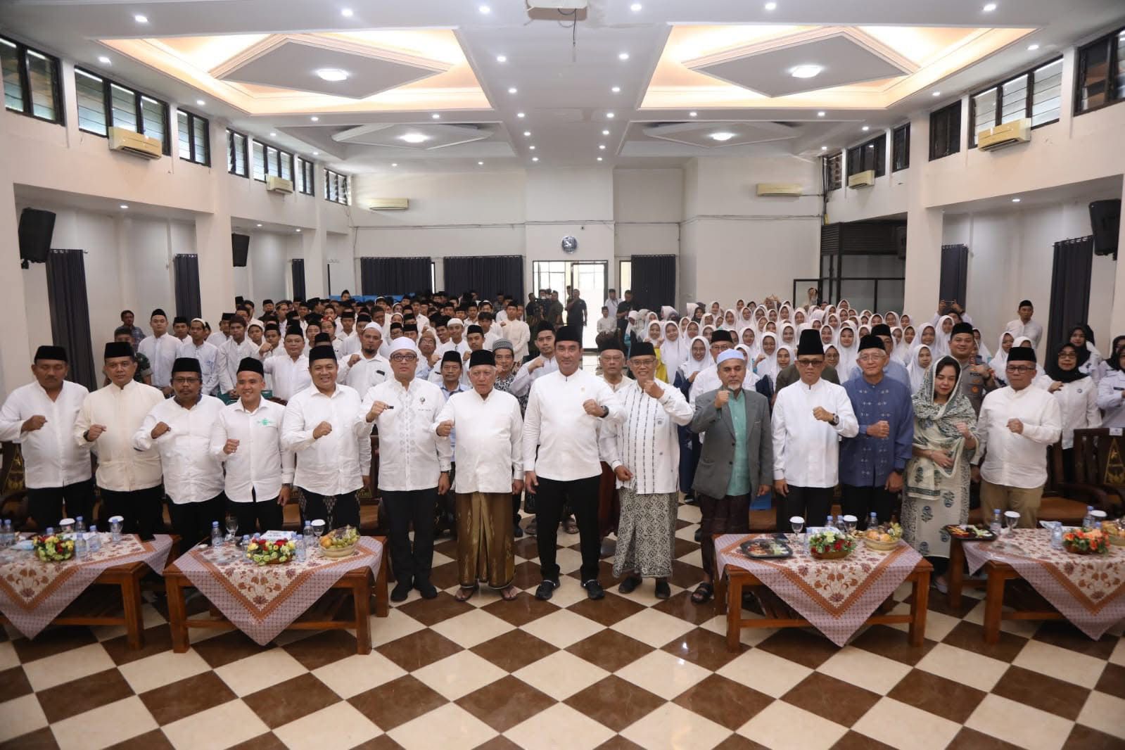 Kepala BNN RI Ajak Santri Jihad Melawan Narkoba