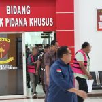Kejati Aceh Laksanakan Tahap II (Penyerahan Tersangka Dan Barang Bukti) Perkara Korupsi Program Peremajaan Sawit Rakyat di Aceh Jaya