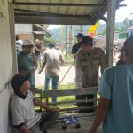 Sambangi Warga Sedang Ngopi, Bhabinkamtibmas Polsek Bakongan Timur Sampaikan Himbauan Kamtibmas