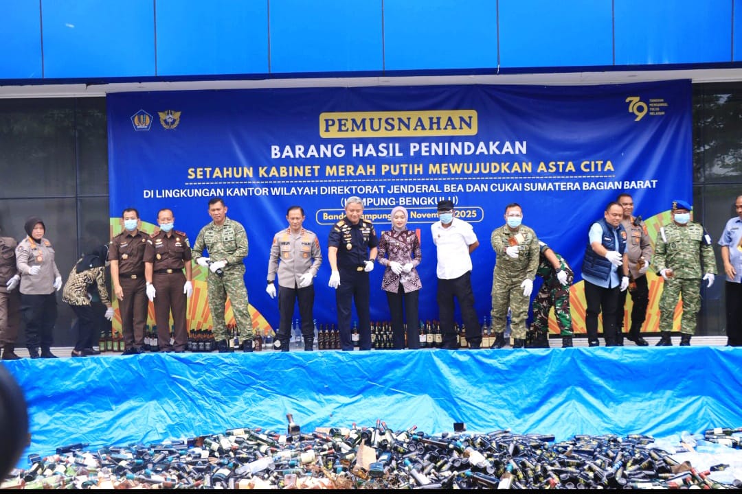 Puluhan Juta Batang Rokok dan Ribuan Liter Miras Dimusnahkan, Polda Lampung dan Beacukai Sinergi Berantas Barang Ilegal