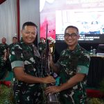 Pangdam IM Terima Penyerahan Senjata Hasil Pembinaan Teritorial di Aceh Tamiang