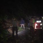 Curah Hujan Tinggi, Tim Gabungan Polres Aceh Selatan Tanggap Cepat Atasi Tanah Longsor dan Pohon Tumbang
