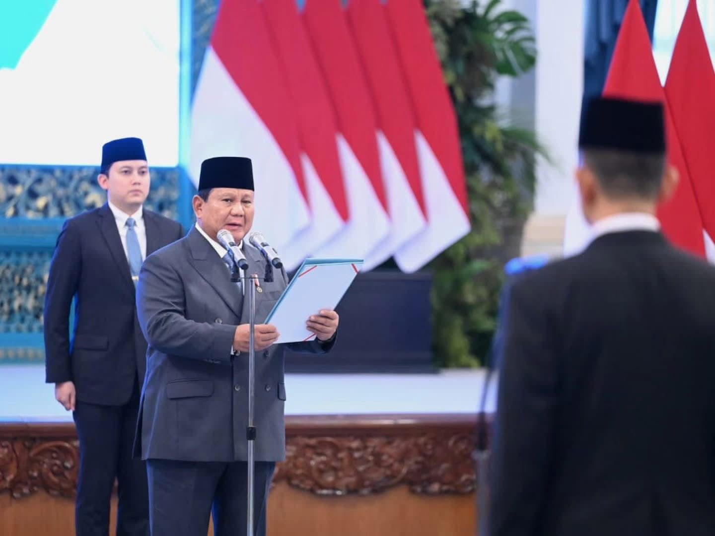 Presiden Melantik Prof. Arif Satria sebagai Kepala BRIN dan Prof. Dr. Amarulla Octavian sebagai Wakil Kepala BRIN