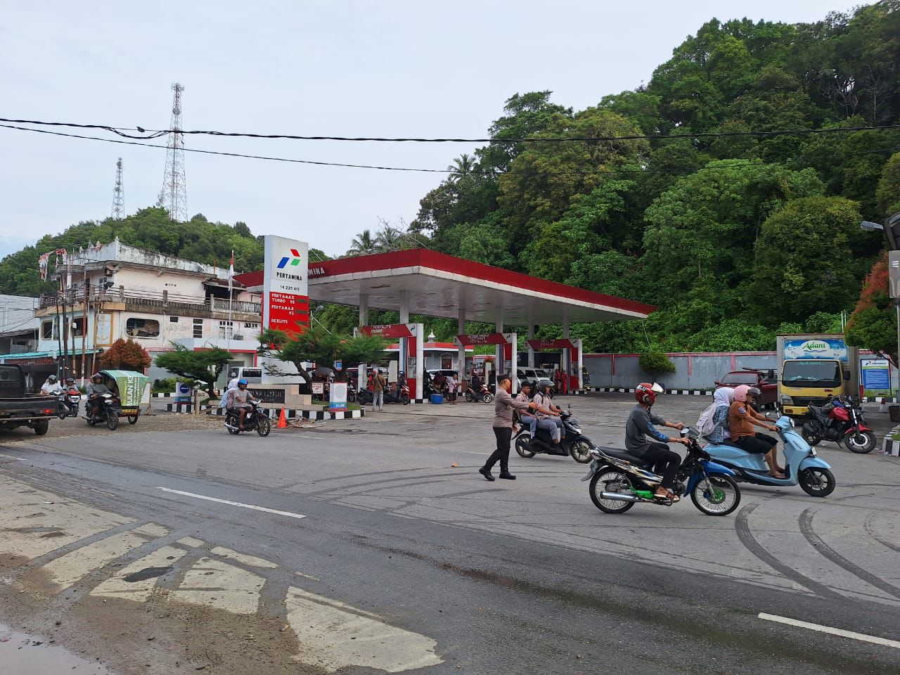 Strong Point Pagi, Polsek Tapaktuan Jaga Ketertiban dan Kelancaran Arus Lalu Lintas