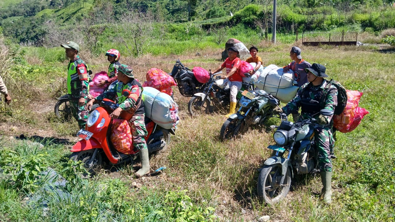 Prajurit Kodam IM Salurkan Bantuan untuk Warga Terdampak Banjir Bandang di Aceh Tengah