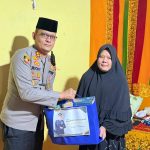 Kapolres Aceh Selatan Kunjungi Rumah Duka Nelayan Meninggal di Laut, Serahkan Santunan untuk Keluarga Korban