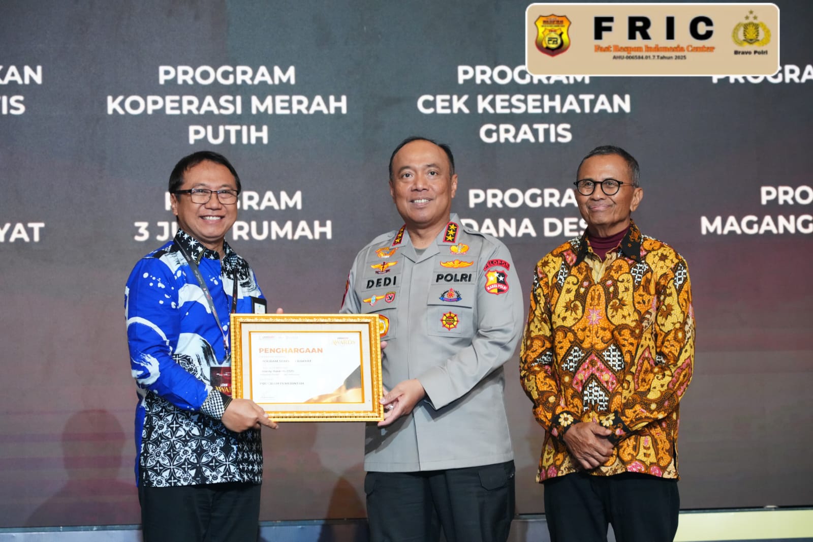 Wakapolri Terima Disway Award, Polri Tegaskan Komitmen Perkuat Kepercayaan Publik dan Sinergi Media