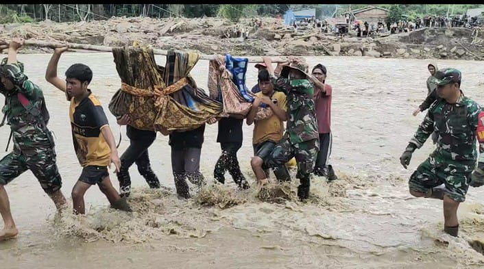 Respons Cepat TNI, Jenazah Warga Berhasil Dievakuasi di Ketol Aceh Tengah