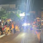 Satlantas Polres Aceh Selatan Laksanakan Pengamanan dan Pengaturan Lalu Lintas di SPBU Tapaktuan