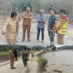 Dandim 0102/Pidie dan Bupati Pidie Jaya Tinjau Infrastruktur Rusak Pascabanjir