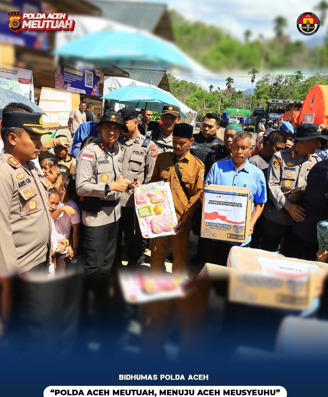 Kapolda Aceh Serahkan Bantuan Kemanusiaan kepada Pengungsi Banjir dan Longsor di Bener Meriah