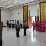 Kapolres Aceh Selatan Pimpin Upacara Kenaikan Pangkat Pengabdian bagi Dua Perwira